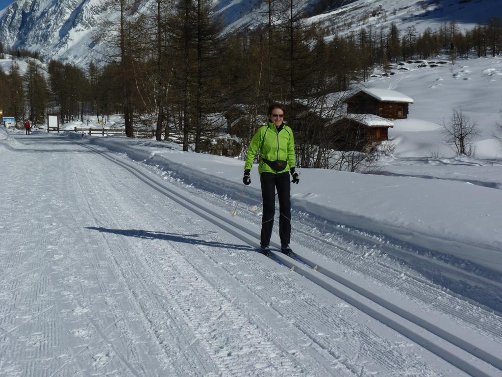 Chalet Des Alpes Bed & Breakfast Crans-Montana Dış mekan fotoğraf