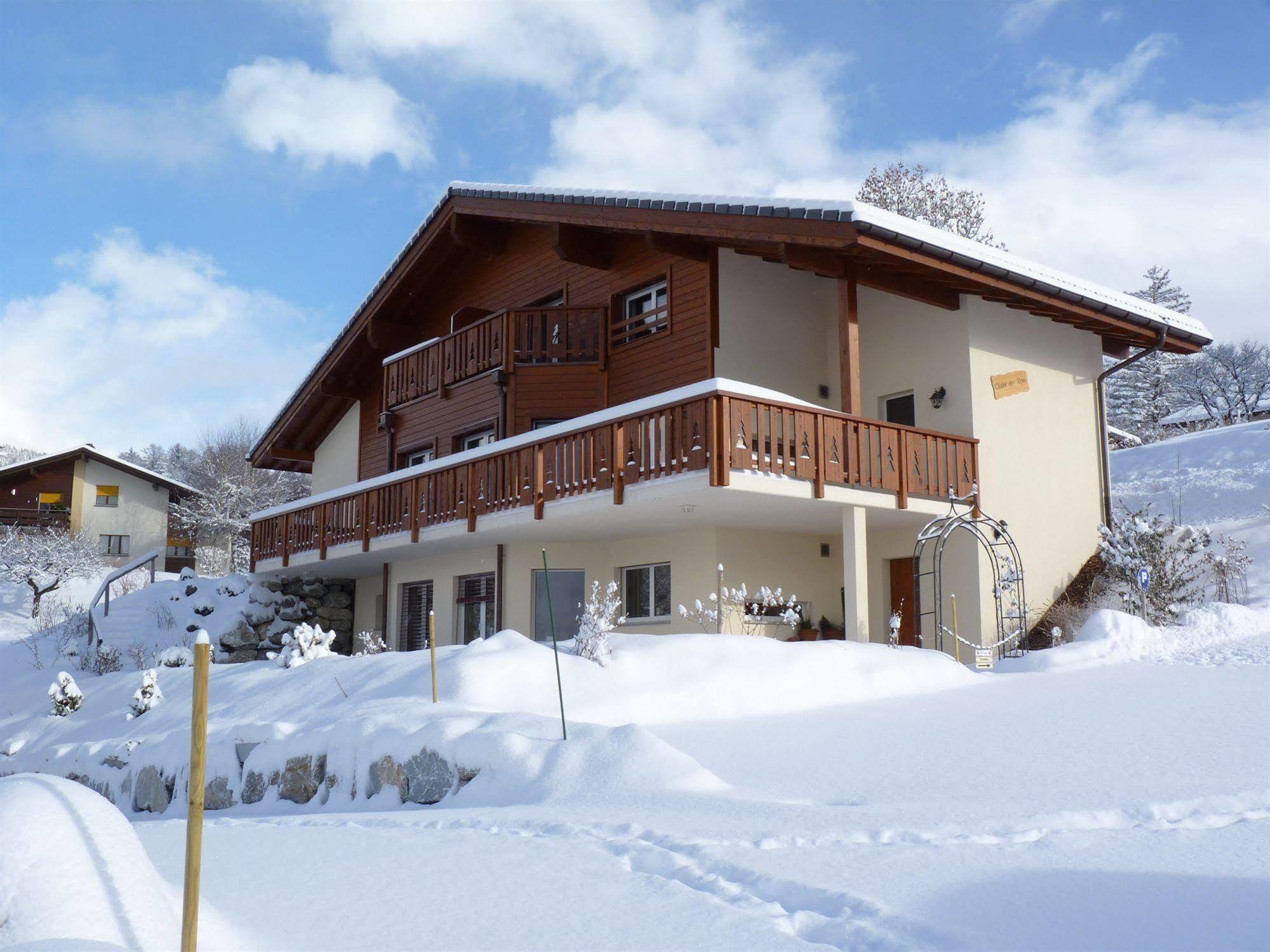 Chalet Des Alpes Bed & Breakfast Crans-Montana Dış mekan fotoğraf